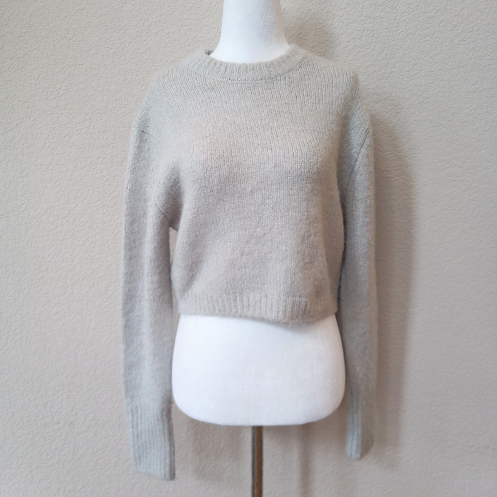 🍂 Zara taupe cropped sweater